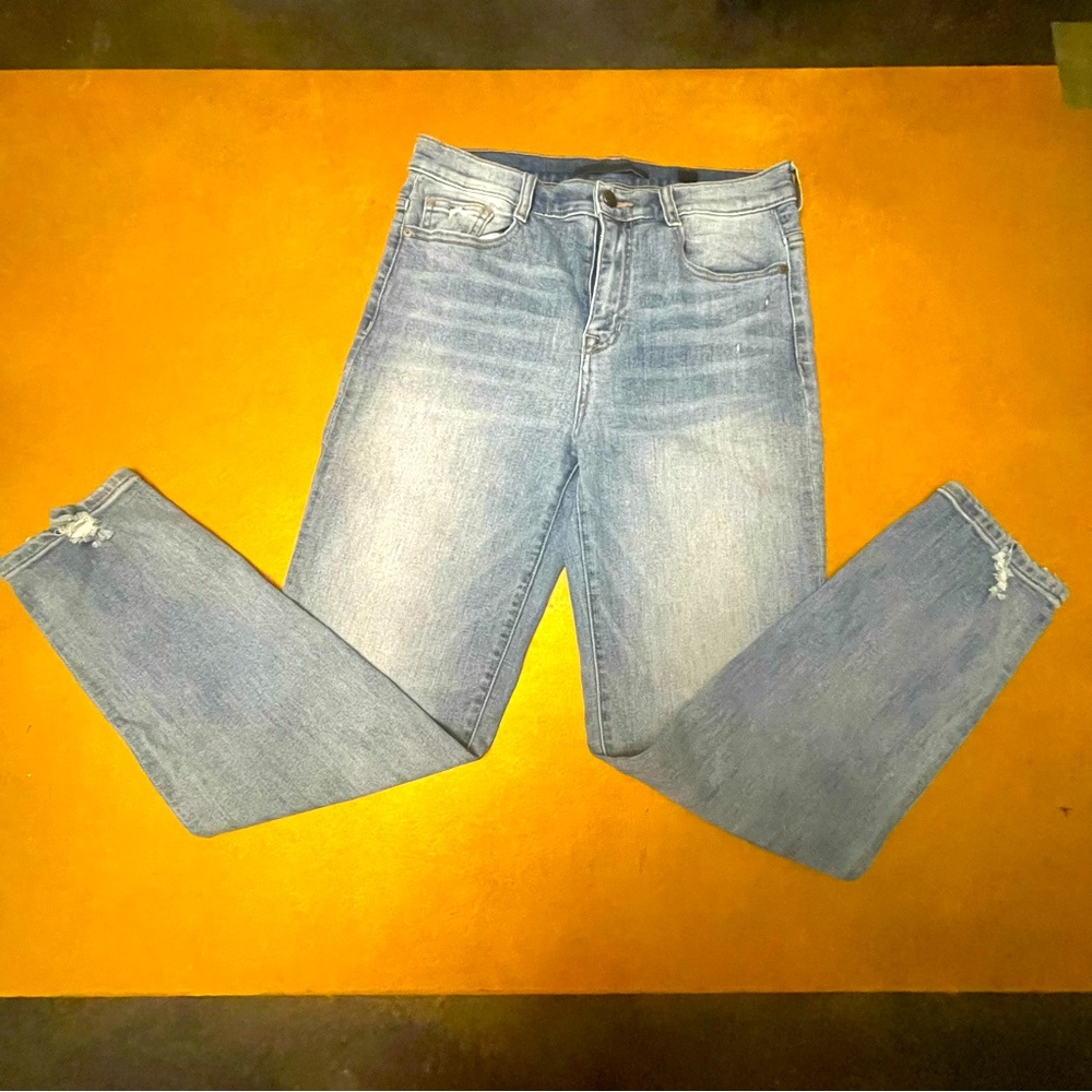 SP Label Light Wash Straight leg Jeans